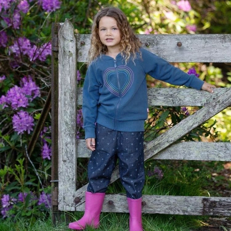 kite rainbow rental clothes